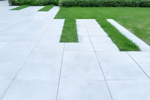 Comparing the Creative Potential of DIY vs. Professional Concrete Paver Installations